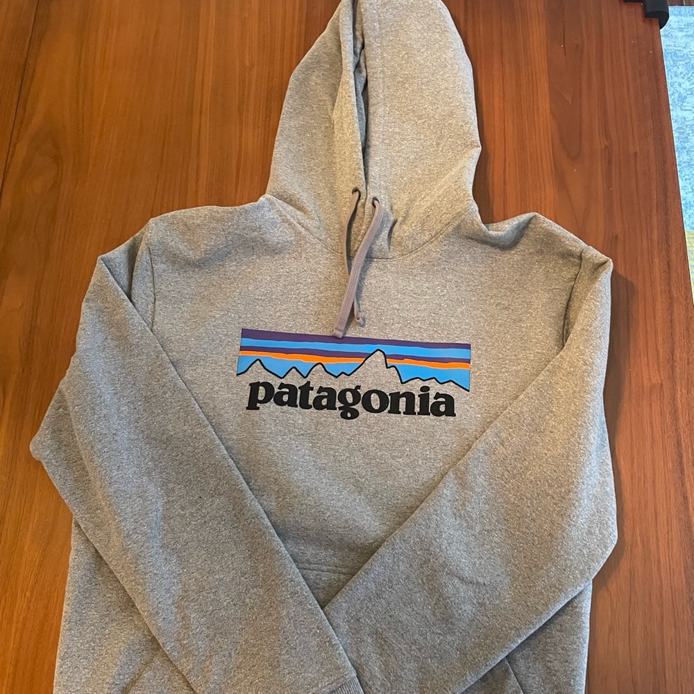 Mens Patagonia P-6 Logo Uprisal Hoodie, Gravel Heather Grey